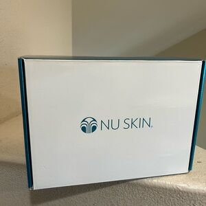 NU SKIN ageLOC GALVANIC Facial Kit SPA Facial‎ Kit Set Open Box